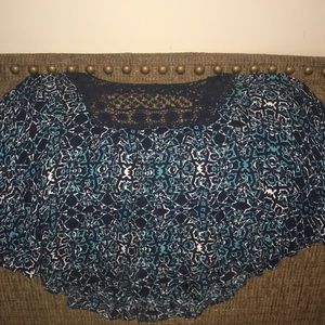 Women’s top in great condition